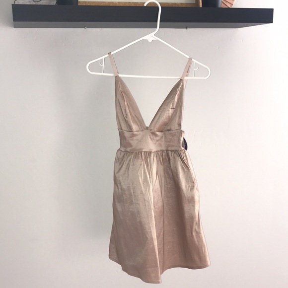 Windsor Dresses & Skirts - windsor mini dress